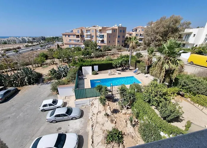 Diamond Sea View Penthouse * パ フォス